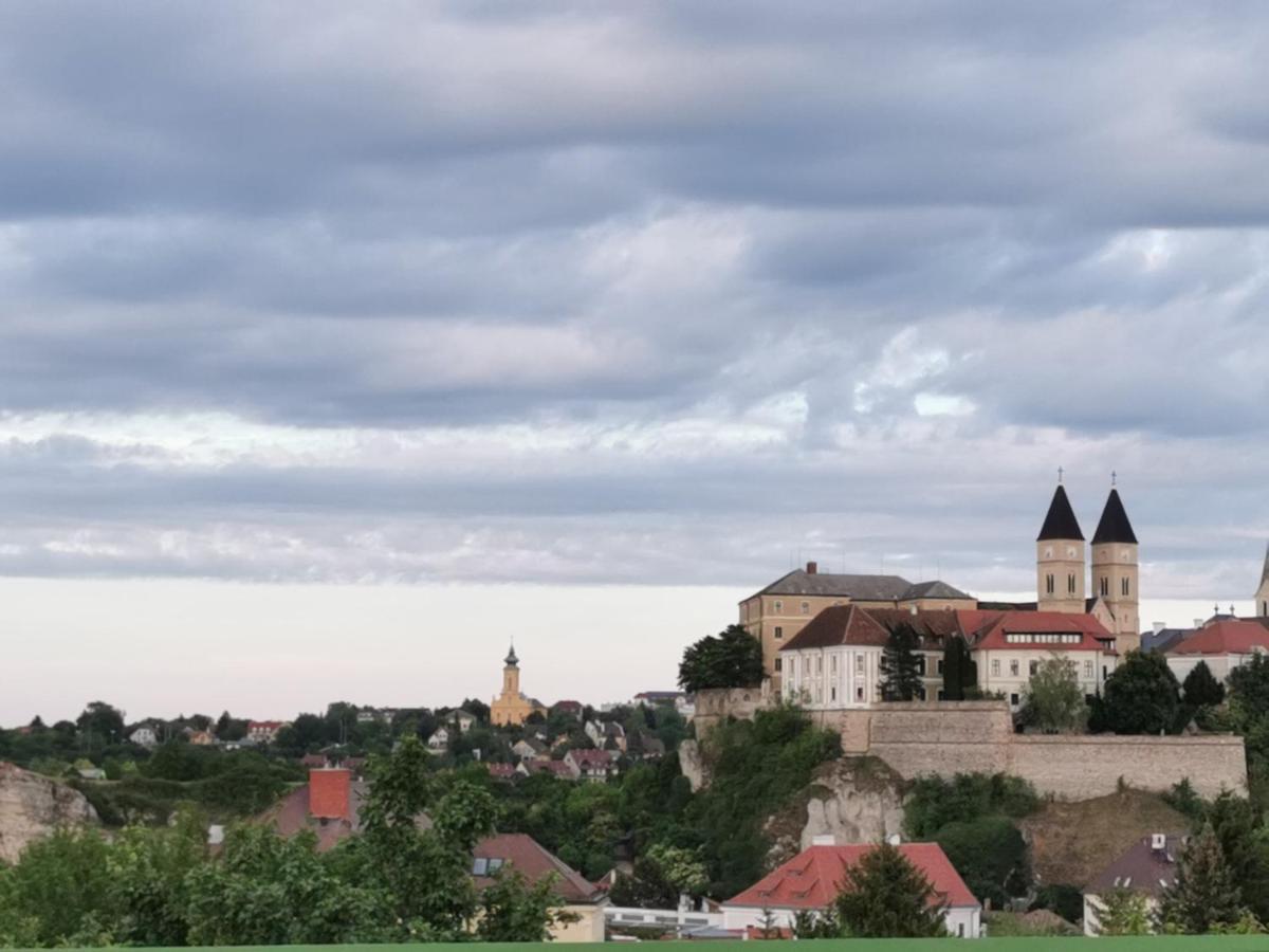 B6 Apartman Veszprém Esterno foto