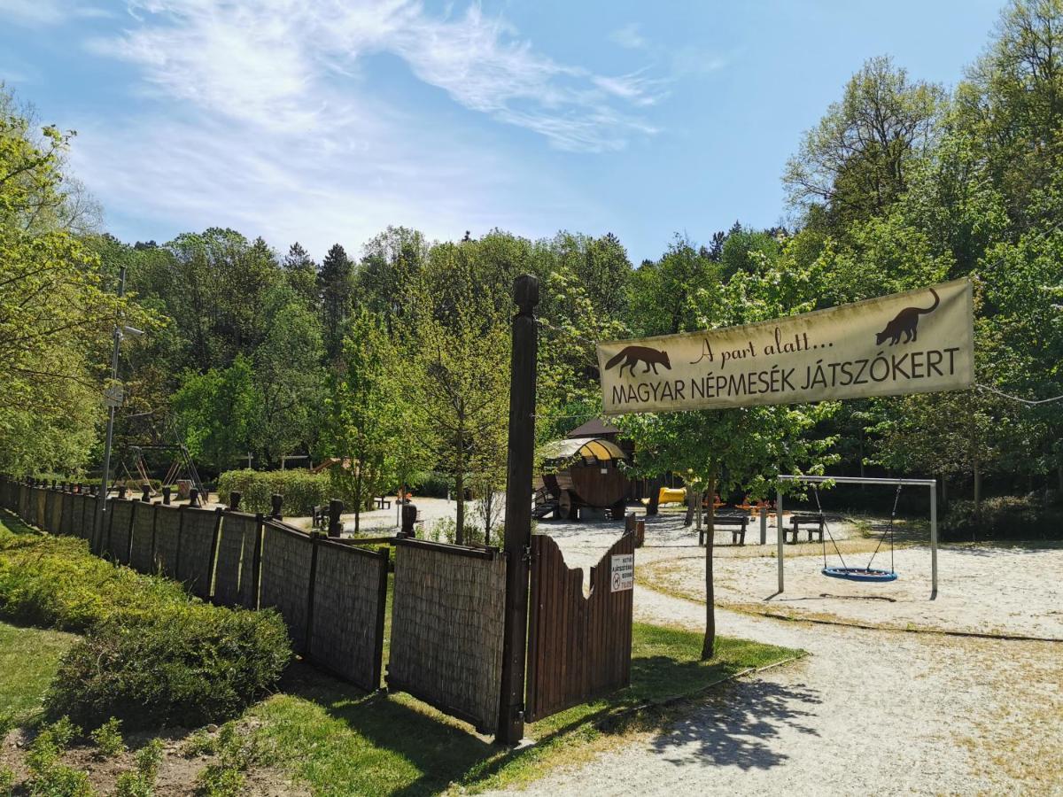 B6 Apartman Veszprém Esterno foto