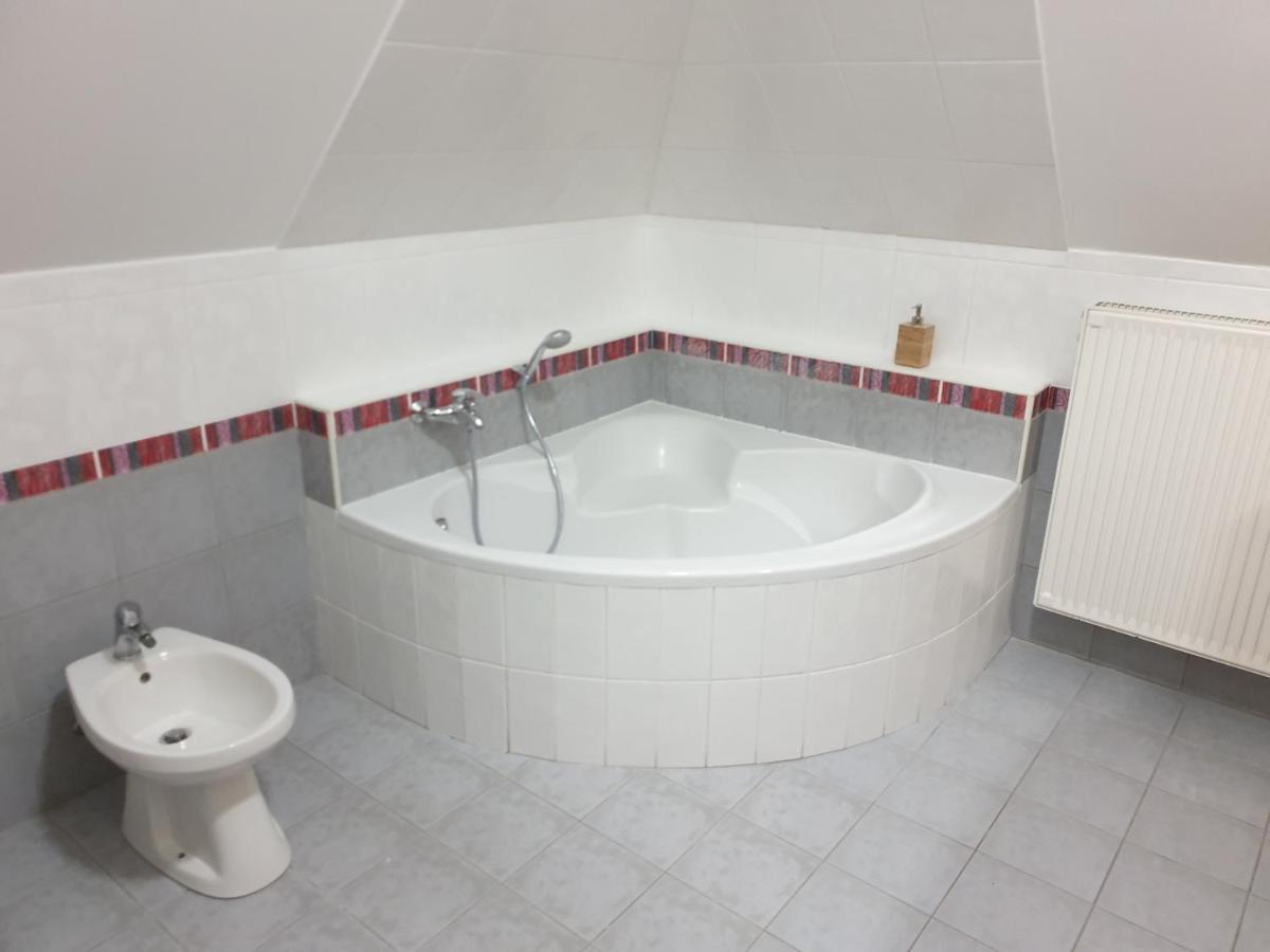B6 Apartman Veszprém Esterno foto